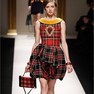 MOSCHINO