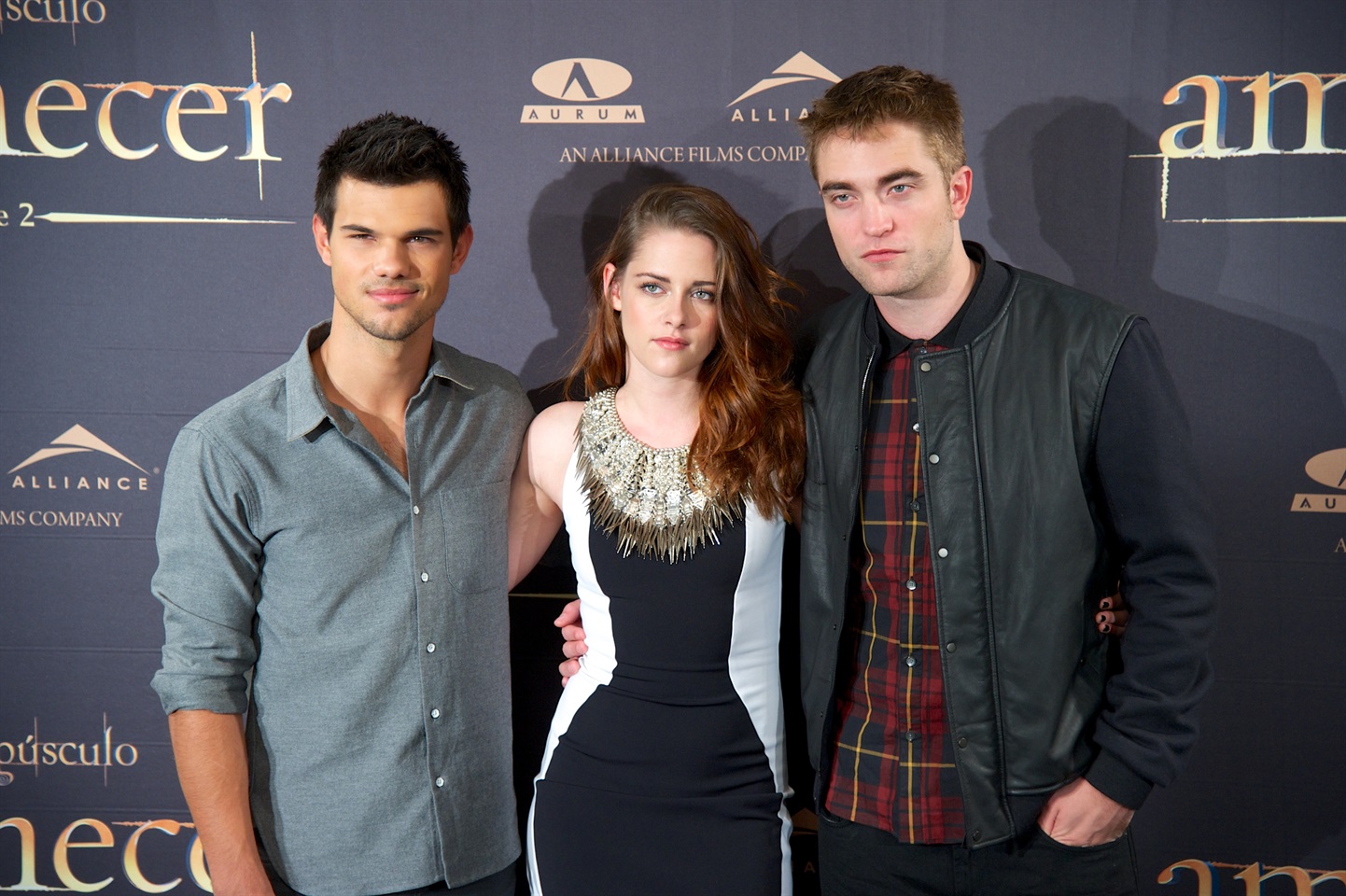 Cast Di L'estate Nei Tuoi Occhi Taylor