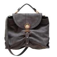 Shopping in pelle con chiusura a lucchetto