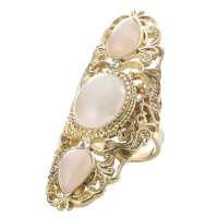 Anello in metallo dorato con pietre