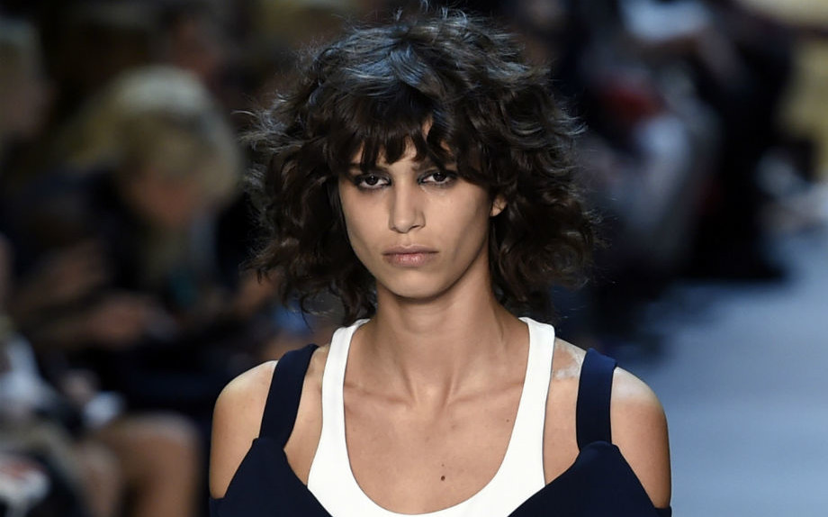 La testa del momento? Quella &quot;total weavy&quot; (frangia