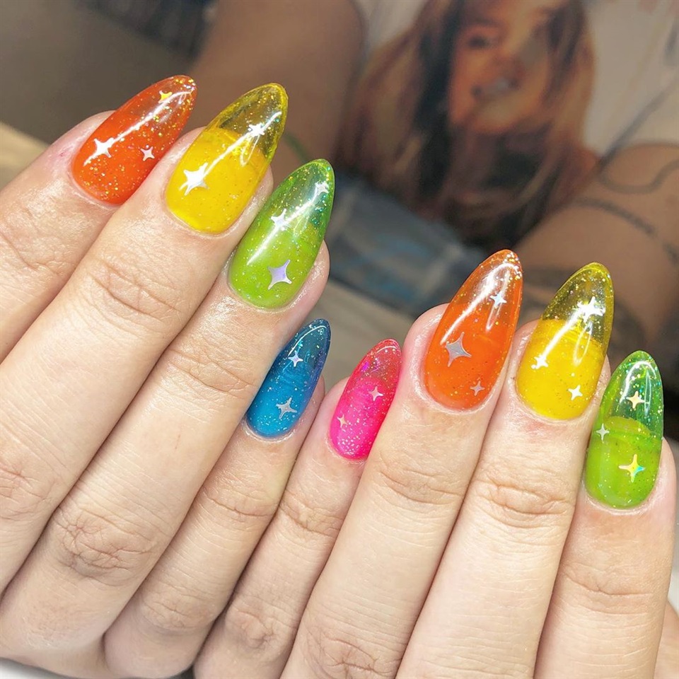 Instagram trend: le unghie estive particolari - Glamour.it