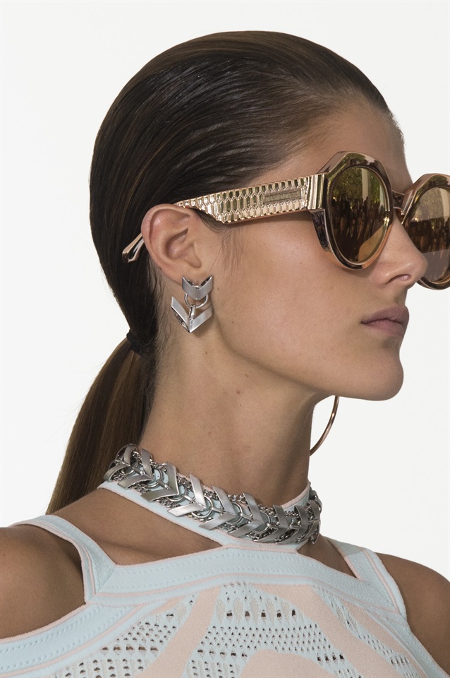 Acconciature capelli medi e lunghi: 20 idee per la spiaggia - Glamour.it