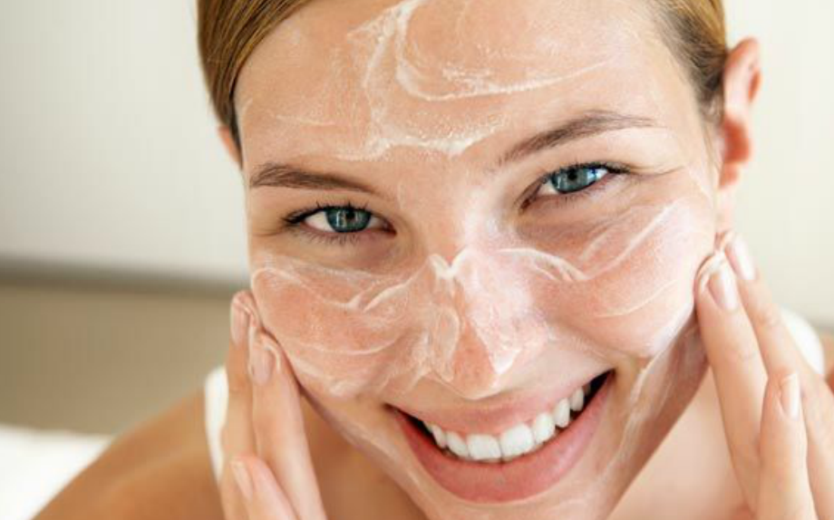 Pelle perfetta? Sì, con la beauty routine corretta Pelle perfetta? Sì, con la beauty routine corretta