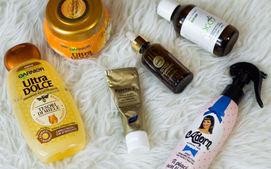 Come curare i capelli trattati e sfibrati? | Vogue Italia