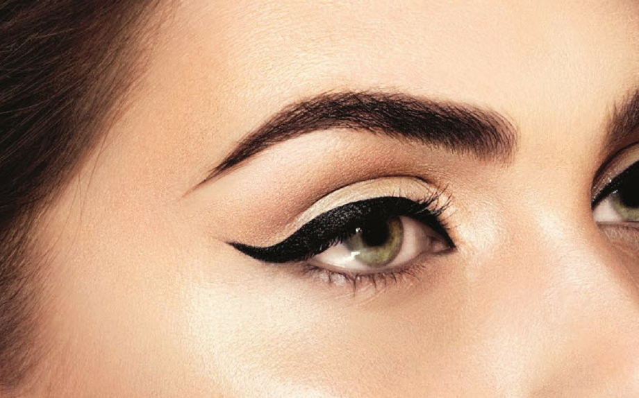 Come mettere l'eyeliner consigli make up Glamour.it