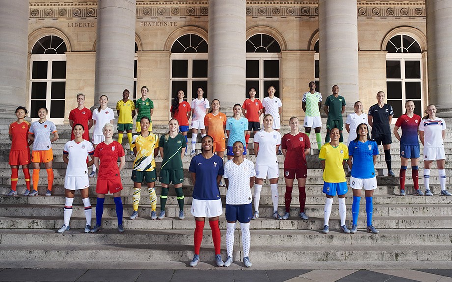 Le nuove divise per il calcio femminile realizzate da Nike